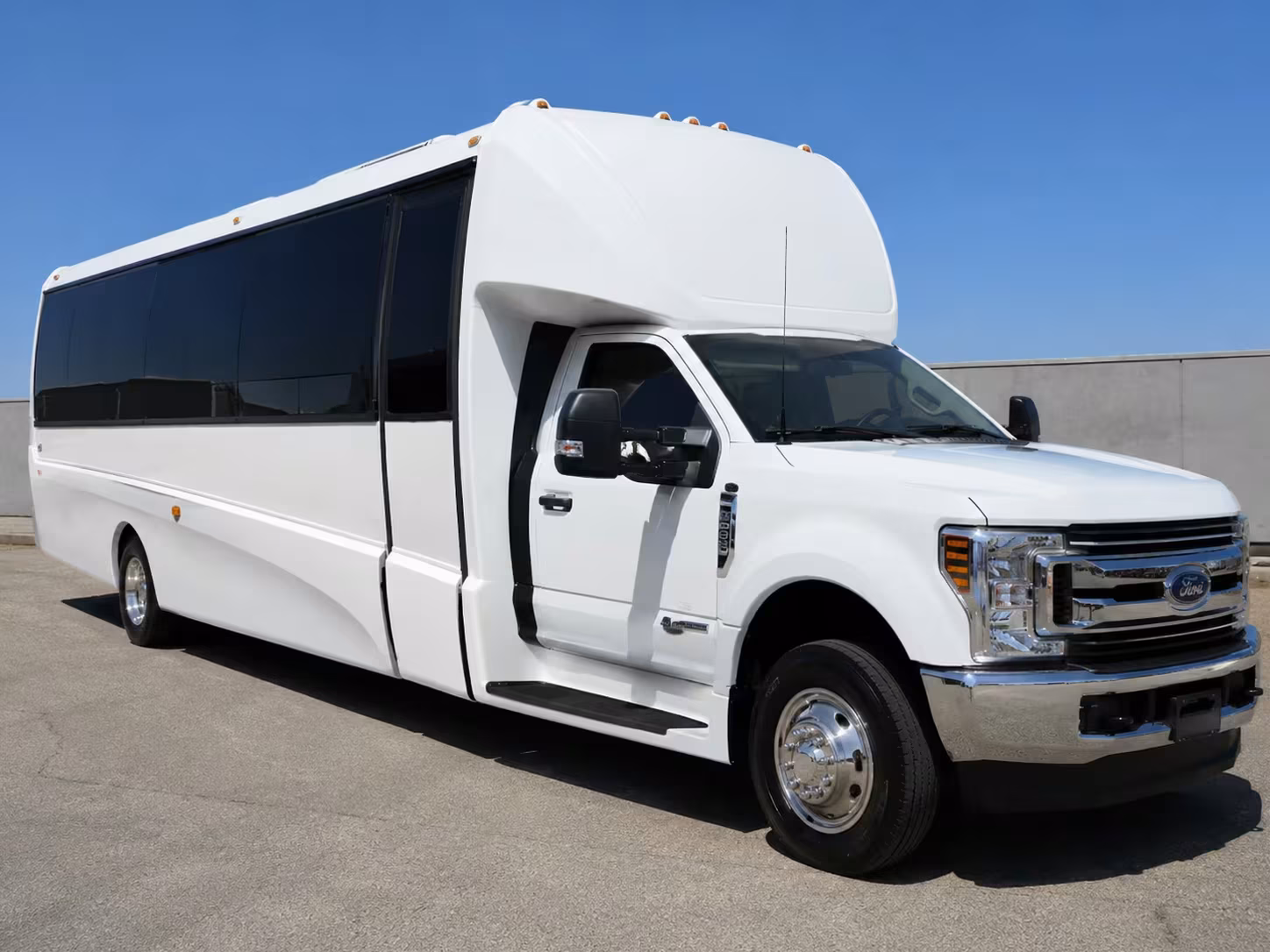 20 passenger minibus